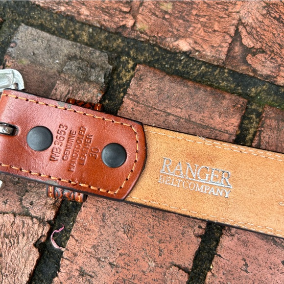RANGER BELT COMPANY Western Style Stars and Hide Size 30” Hand Tooled  Leather - Picture 6 of 13